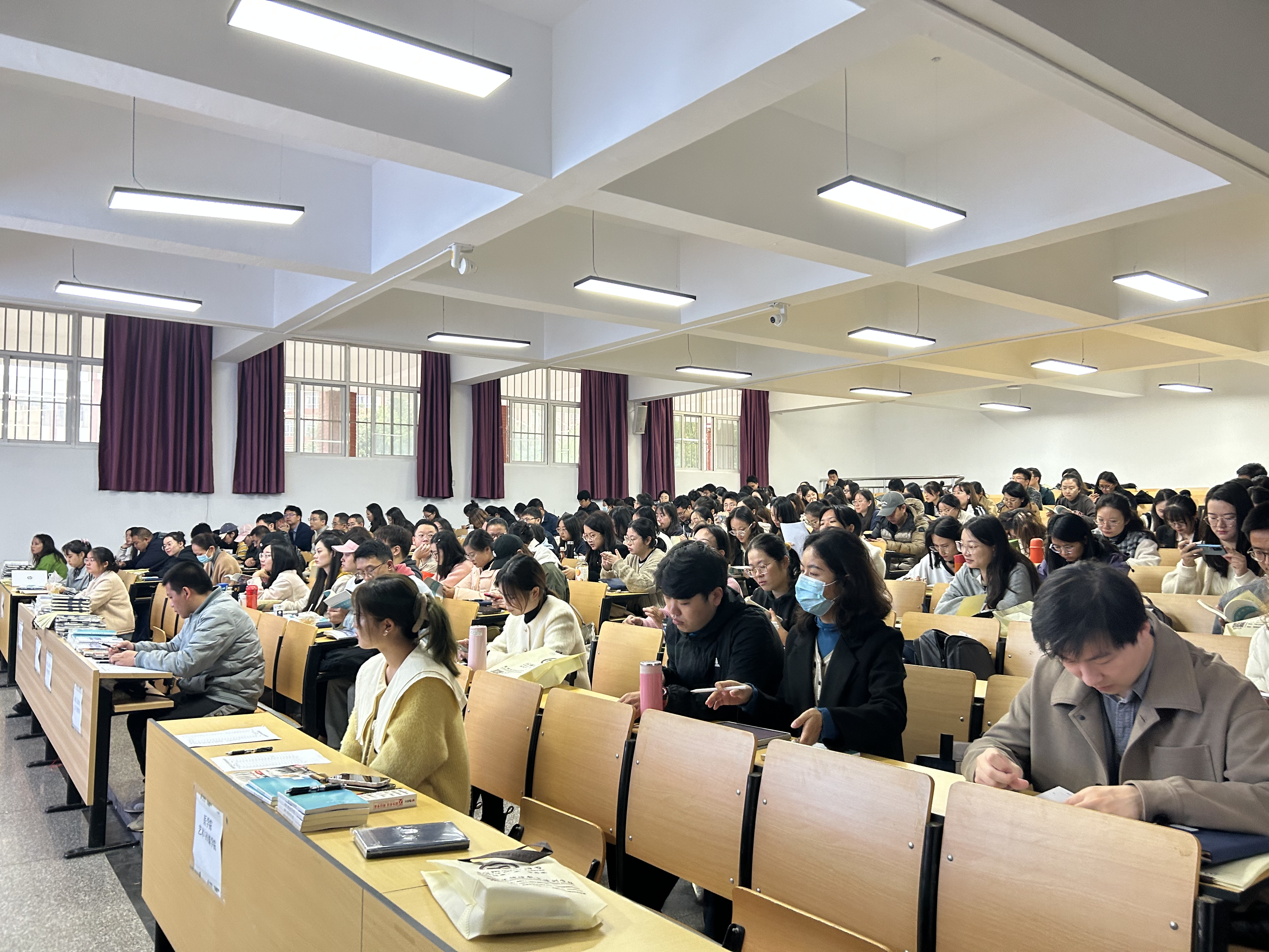 雲南經濟管理學院高校(xiào)教師(shī)資(zī)格證培訓如(rú)期開班